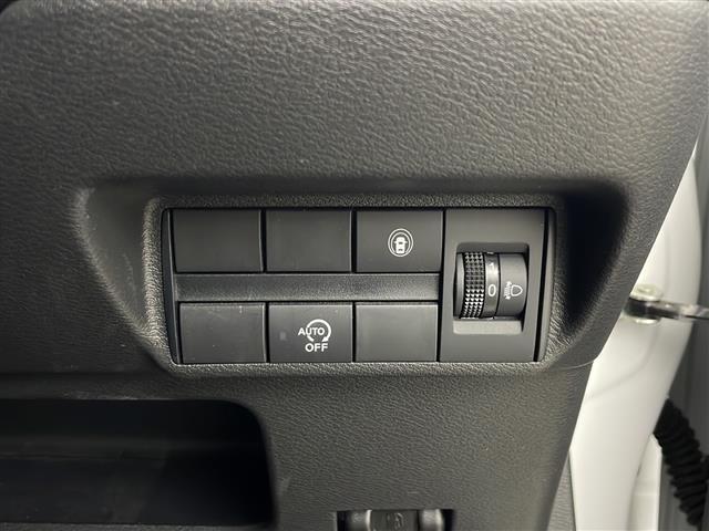 デイズ ハイウェイスター　Ｘ　４ＷＤ　純正ナビ　全方位カメラ　バックカメラ　衝突軽減装置　レーンアシスト　横滑り防止装置　コーナーセンサー　アイドリングストップ　ステアリングスイッチ　前席シートヒーター　ＬＥＤヘッドライト（14枚目）