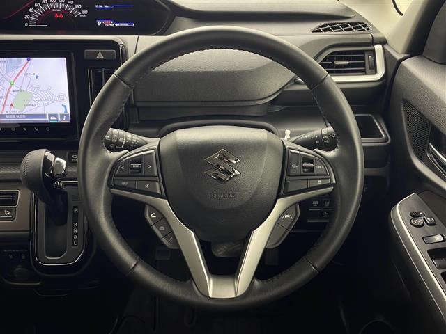 ソリオバンディット ハイブリッドＭＶ　衝突軽減　純正ナビ　フルセグ　全方位カメラ　両側パワースライドドア　レーンキープアシスト　コーナーセンサーレーダークルーズコントロール　アイドリングストップ　ＥＴＣ２．０　ステアリングスイッチ（7枚目）