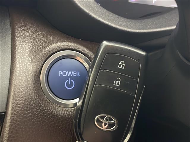 ヤリスクロス ハイブリッドＺ　４ＷＤ　純正ディスプレイオーディオ　バックカメラ　ハーフレザーシート　衝突軽減装置　レーンキープアシスト　横滑り防止装置　コーナーセンサー　クルーズコントロール　オートブレーキホールド　オートライト（20枚目）