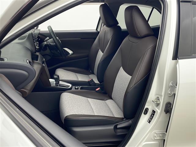 ヤリスクロス ハイブリッドＺ　４ＷＤ　純正ディスプレイオーディオ　バックカメラ　ハーフレザーシート　衝突軽減装置　レーンキープアシスト　横滑り防止装置　コーナーセンサー　クルーズコントロール　オートブレーキホールド　オートライト（22枚目）