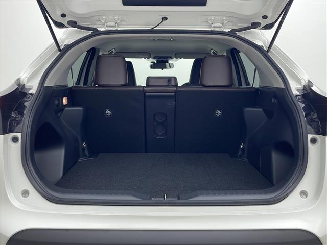 ヤリスクロス ハイブリッドＺ　４ＷＤ　純正ディスプレイオーディオ　バックカメラ　ハーフレザーシート　衝突軽減装置　レーンキープアシスト　横滑り防止装置　コーナーセンサー　クルーズコントロール　オートブレーキホールド　オートライト（25枚目）