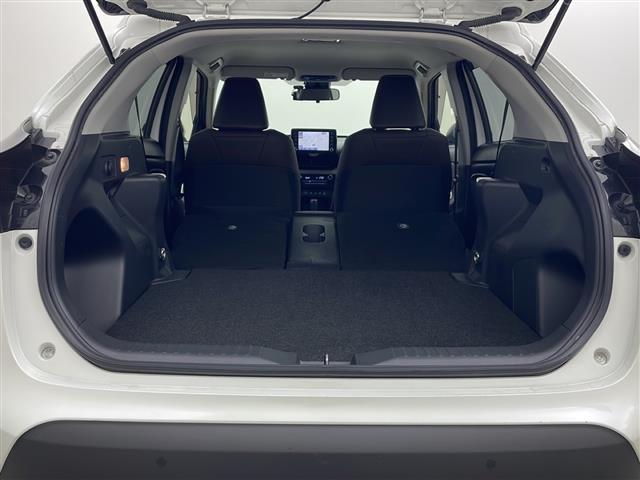 ヤリスクロス ハイブリッドＺ　４ＷＤ　純正ディスプレイオーディオ　バックカメラ　ハーフレザーシート　衝突軽減装置　レーンキープアシスト　横滑り防止装置　コーナーセンサー　クルーズコントロール　オートブレーキホールド　オートライト（26枚目）