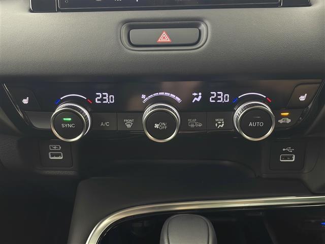 ヴェゼル ｅ：ＨＥＶ　Ｚ　純正ディスプレイオーディオ　バックカメラ　純正ＡＷ　ＬＥＤヘッドライト　ハーフレザーシート　ステアリングヒーター　スマートキー　パドルシフト　前席シートヒーター　ＥＴＣ　前後ドライブレコーダー（15枚目）