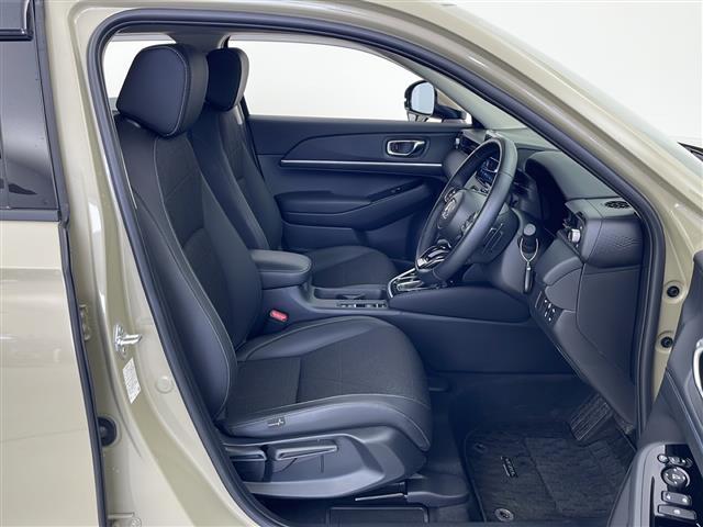 ヴェゼル ｅ：ＨＥＶ　Ｚ　純正ディスプレイオーディオ　バックカメラ　純正ＡＷ　ＬＥＤヘッドライト　ハーフレザーシート　ステアリングヒーター　スマートキー　パドルシフト　前席シートヒーター　ＥＴＣ　前後ドライブレコーダー（18枚目）