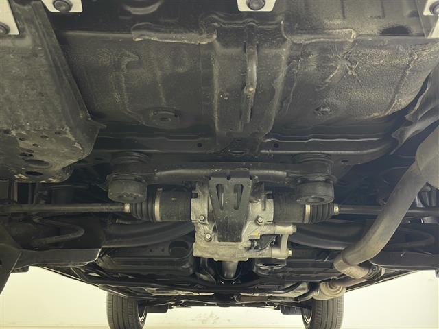 ヴェゼル ｅ：ＨＥＶ　Ｚ　純正ディスプレイオーディオ　バックカメラ　純正ＡＷ　ＬＥＤヘッドライト　ハーフレザーシート　ステアリングヒーター　スマートキー　パドルシフト　前席シートヒーター　ＥＴＣ　前後ドライブレコーダー（41枚目）