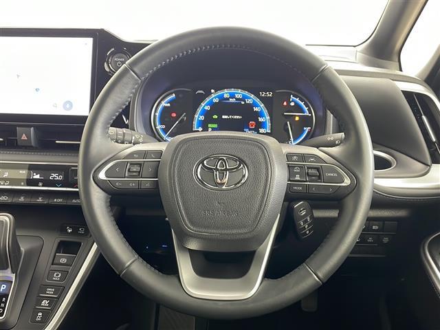 ヴォクシー ハイブリッドＳ－Ｚ　寒冷地仕様　トヨタチームメイト　純正１０．５インチナビ　ＣＤ　ＤＶＤ　フルセグ　パノラミックビューモニター　フリップダウンモニター　両側パワースライドドア　ＬＥＤオートライト　スマートキー　ＥＴＣ（7枚目）