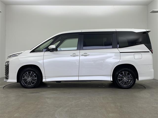 ヴォクシー ハイブリッドＳ－Ｚ　寒冷地仕様　トヨタチームメイト　純正１０．５インチナビ　ＣＤ　ＤＶＤ　フルセグ　パノラミックビューモニター　フリップダウンモニター　両側パワースライドドア　ＬＥＤオートライト　スマートキー　ＥＴＣ（32枚目）