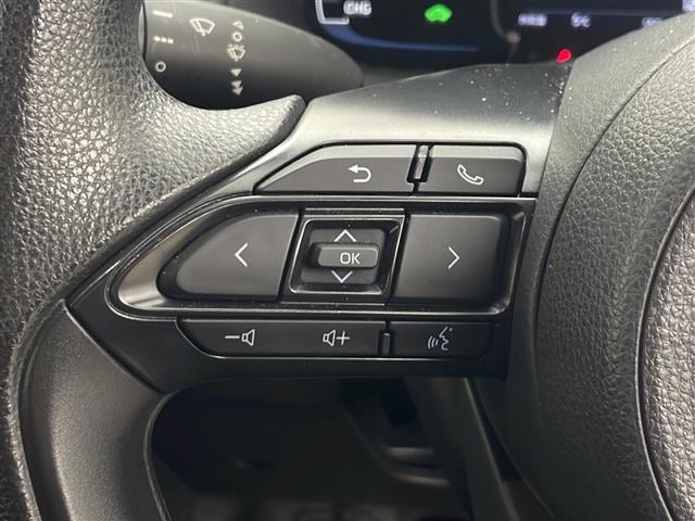 アクア Ｘ　純正ナビ　バックカメラ　衝突軽減装置　横滑り防止装置　レーンキープアシスト　レーダークルーズコントロール　コーナーセンサー　ビルトインＥＴＣ　前方ドライブレコーダー　ステアリングリモコン　ＬＥＤ（8枚目）