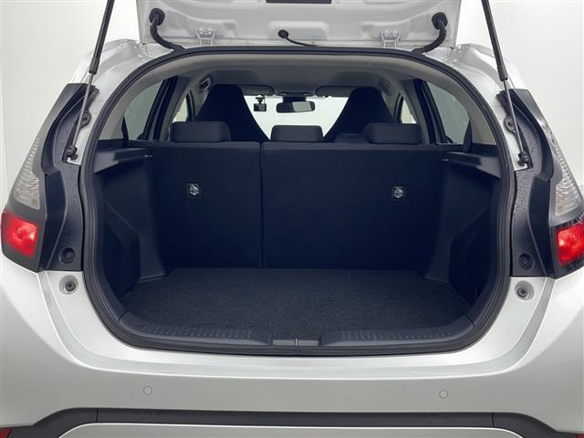 アクア Ｘ　純正ナビ　バックカメラ　衝突軽減装置　横滑り防止装置　レーンキープアシスト　レーダークルーズコントロール　コーナーセンサー　ビルトインＥＴＣ　前方ドライブレコーダー　ステアリングリモコン　ＬＥＤ（25枚目）