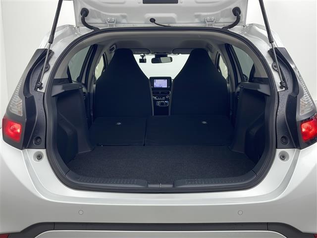 アクア Ｘ　純正ナビ　バックカメラ　衝突軽減装置　横滑り防止装置　レーンキープアシスト　レーダークルーズコントロール　コーナーセンサー　ビルトインＥＴＣ　前方ドライブレコーダー　ステアリングリモコン　ＬＥＤ（26枚目）