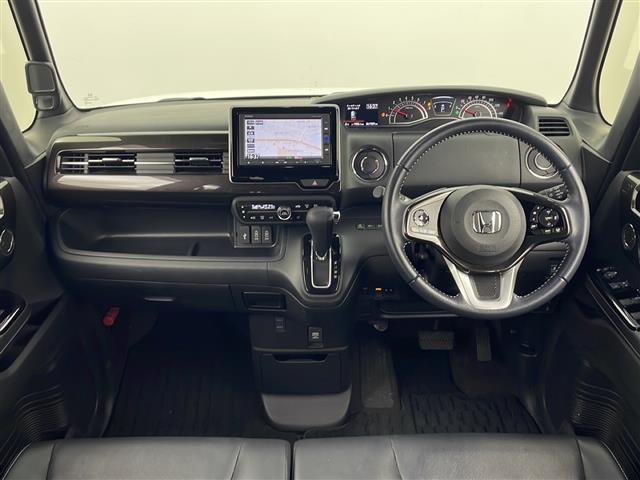 N-BOXカスタム G・Lターボホンダセンシング ホンダセンシング 純正ナビ 両側パワスラ 前席シートヒーター 電動格納ミラー ナビ連動ドラレコ 横すべり防止装置 衝突軽減装置 車線逸脱警報装置(2枚目)