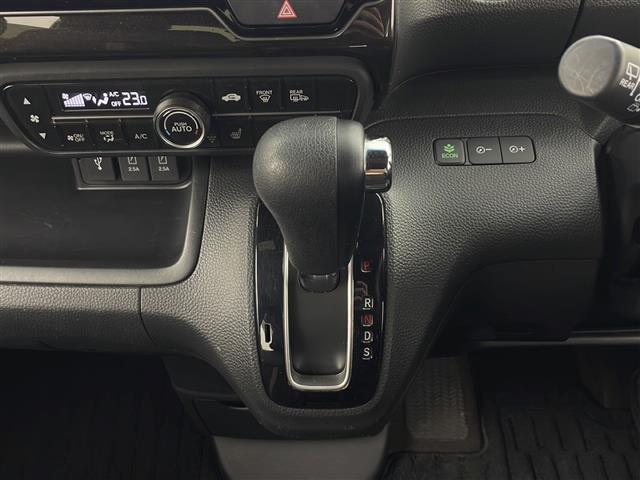 N-BOXカスタム G・Lターボホンダセンシング ホンダセンシング 純正ナビ 両側パワスラ 前席シートヒーター 電動格納ミラー ナビ連動ドラレコ 横すべり防止装置 衝突軽減装置 車線逸脱警報装置(14枚目)