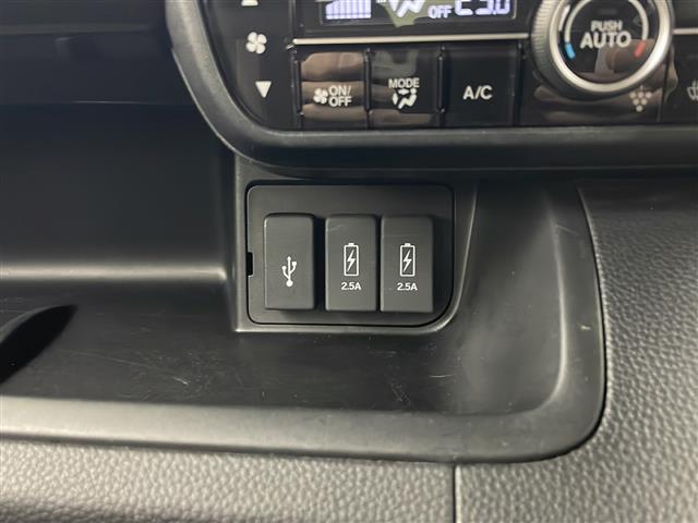 N-BOXカスタム G・Lターボホンダセンシング ホンダセンシング 純正ナビ 両側パワスラ 前席シートヒーター 電動格納ミラー ナビ連動ドラレコ 横すべり防止装置 衝突軽減装置 車線逸脱警報装置(15枚目)