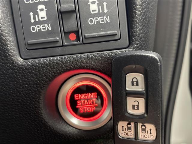 N-BOXカスタム G・Lターボホンダセンシング ホンダセンシング 純正ナビ 両側パワスラ 前席シートヒーター 電動格納ミラー ナビ連動ドラレコ 横すべり防止装置 衝突軽減装置 車線逸脱警報装置(19枚目)