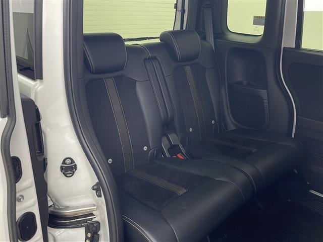 N-BOXカスタム G・Lターボホンダセンシング ホンダセンシング 純正ナビ 両側パワスラ 前席シートヒーター 電動格納ミラー ナビ連動ドラレコ 横すべり防止装置 衝突軽減装置 車線逸脱警報装置(23枚目)