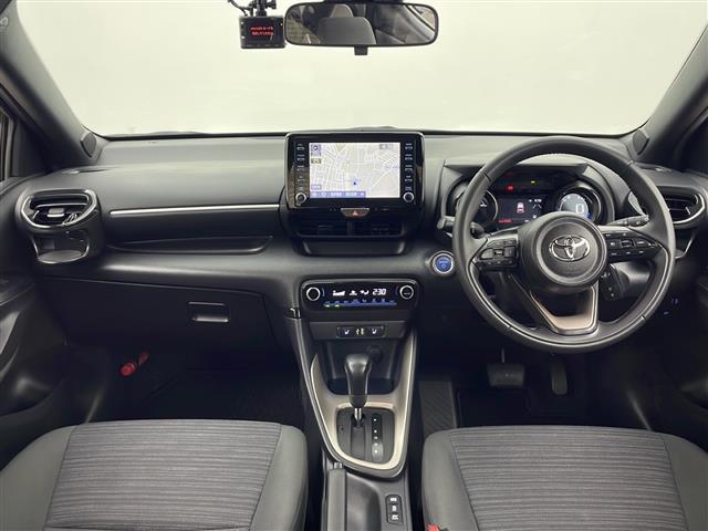 ヤリス ハイブリッドZ 純正ナビ フルセグTV 衝突被害軽減ブレーキ レーダークルーズコントロール レーンキープアシスト クリアランスソナー バックカメラ 前席シートヒーター 前後ドラレコ ETC LED オートハイビーム(42枚目)