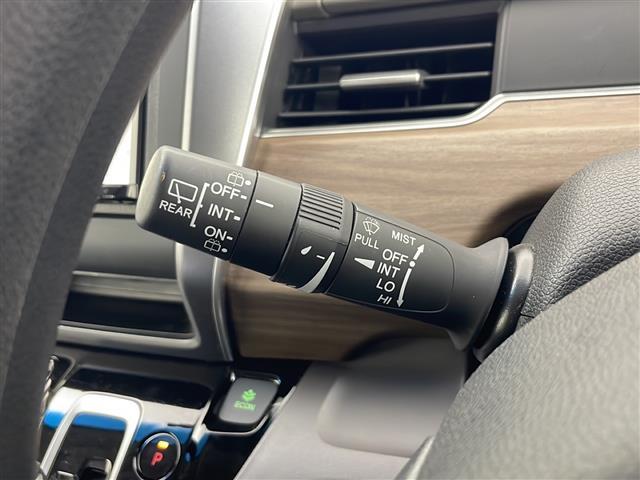 フリードハイブリッド ハイブリッド・Ｇ　禁煙車　ホンダセンシング　社外メモリナビ　バックカメラ　両側パワースライドドア　レーダークルーズコントロール　ＬＥＤオートライト　前席シートヒーター　純正ホイールキャップ　ＵＳＢ　スマートキー　ＥＴＣ（10枚目）