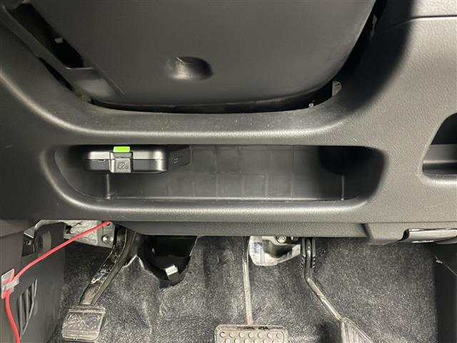 ムーヴ カスタム　ＲＳ　ハイパーリミテッドＳＡＩＩＩ　禁煙車　スマートアシストＩＩＩ　純正ナビ　パノラマモニター　ＬＥＤオートライト　ハーフレザーシート　運転席シートヒーター　純正１５インチアルミホイール　オートマチックハイビーム　フォグ　スマートキー（6枚目）