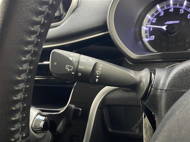 ムーヴ カスタム　ＲＳ　ハイパーリミテッドＳＡＩＩＩ　禁煙車　スマートアシストＩＩＩ　純正ナビ　パノラマモニター　ＬＥＤオートライト　ハーフレザーシート　運転席シートヒーター　純正１５インチアルミホイール　オートマチックハイビーム　フォグ　スマートキー（11枚目）