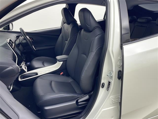 プリウス Ａツーリングセレクション　禁煙車　セーフティセンス　純正ＳＤナビ　バックカメラ　レーダークルーズコントロール　ＬＥＤオートライト　レザーシート　前席シートヒーター　オートハイビーム　クリアランスソナー　スマートキー　ＥＴＣ（24枚目）