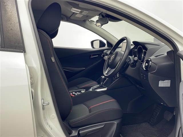 デミオ ＸＤツーリング　禁煙車　衝突被害軽減ブレーキ　純正ＳＤナビ　バックカメラ　クルーズコントロール　ＨＩＤオートライト　社外１５インチアルミホイール　ブラインドスポットモニター　パドルシフト　スマートキー　ＥＴＣ（22枚目）