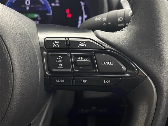 ヤリスクロス ハイブリッドZ 寒冷地仕様 禁煙車 セーフティセンス 純正メモリナビ パノラミックビューモニター パワーバックドア レーダークルーズコントロール LEDオートライト ハーフレザー シートヒーター 純正AW ETC(4枚目)