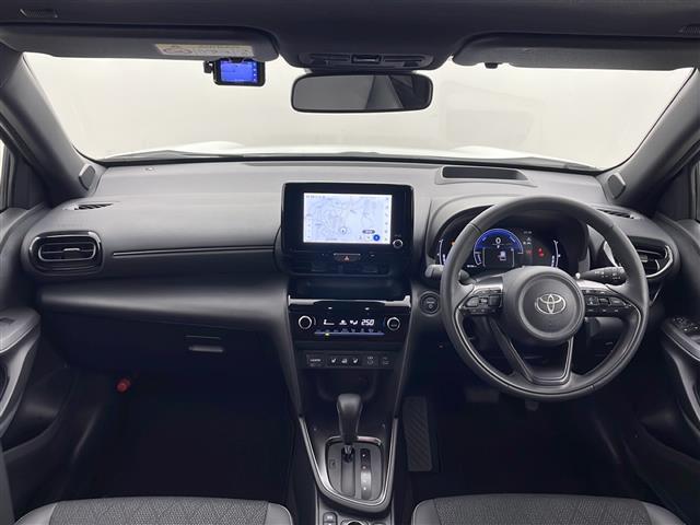 ヤリスクロス ハイブリッドZ 寒冷地仕様 禁煙車 セーフティセンス 純正メモリナビ パノラミックビューモニター パワーバックドア レーダークルーズコントロール LEDオートライト ハーフレザー シートヒーター 純正AW ETC(42枚目)