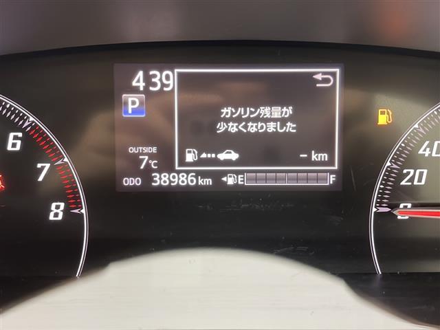 シエンタ Ｇ　クエロ　４ＷＤ　トヨタセーフティセンス　純正ＳＤナビ　フルセグ　バックカメラ　両側パワースライドドア　ハーフレザーシート　クリアランスソナー　ＬＥＤオートライト　革巻きステアリング　スマートキー　ＥＴＣ（5枚目）