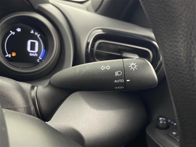 ヤリス G トヨタセーフティセンス 純正ディスプレイオーディオ Apple Car Play Bluetooth CD DVD バックカメラ クリアランスソナー LEDオートライト オートマチックハイビーム(10枚目)