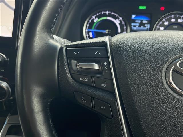 アルファードハイブリッド ＳＲ　Ｃパッケージ　サンルーフ　純正フリップダウンモニター　トヨタセーフティセンス　純正１０．５型ナビ　フルセグ　Ｂｌｕｅｔｏｏｔｈ　パノラミックビューモニター　両側パワースライドドア　レーダークルーズコントロール（9枚目）