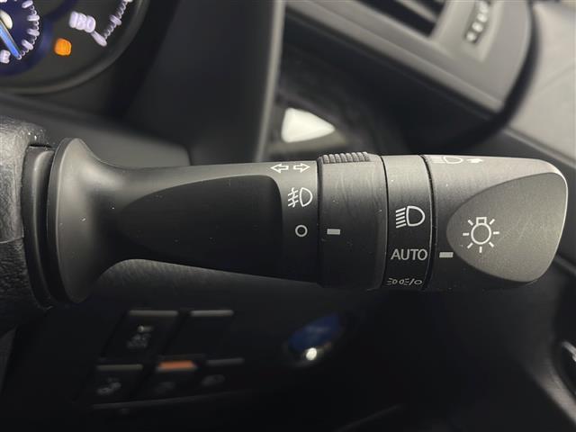 アルファードハイブリッド ＳＲ　Ｃパッケージ　サンルーフ　純正フリップダウンモニター　トヨタセーフティセンス　純正１０．５型ナビ　フルセグ　Ｂｌｕｅｔｏｏｔｈ　パノラミックビューモニター　両側パワースライドドア　レーダークルーズコントロール（12枚目）