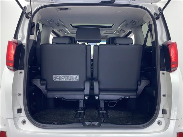 アルファードハイブリッド ＳＲ　Ｃパッケージ　サンルーフ　純正フリップダウンモニター　トヨタセーフティセンス　純正１０．５型ナビ　フルセグ　Ｂｌｕｅｔｏｏｔｈ　パノラミックビューモニター　両側パワースライドドア　レーダークルーズコントロール（25枚目）