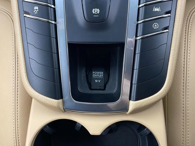 マカン マカンＧＴＳ　純正ＯＰ　ＢＢＳ製ＲＳスパイダー２０インチＡＷ　純正１８インチスタッドレス付ＡＷ　ＨＤＤナビ　ＬＥＤヘッドライト　スマートキー　スペアスマートキー（9枚目）