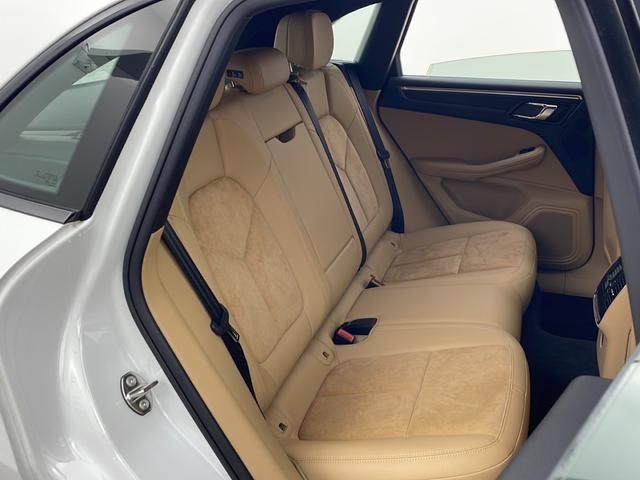 マカン マカンＧＴＳ　純正ＯＰ　ＢＢＳ製ＲＳスパイダー２０インチＡＷ　純正１８インチスタッドレス付ＡＷ　ＨＤＤナビ　ＬＥＤヘッドライト　スマートキー　スペアスマートキー（23枚目）