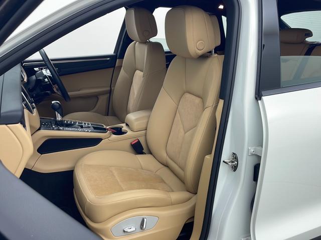 マカン マカンＧＴＳ　純正ＯＰ　ＢＢＳ製ＲＳスパイダー２０インチＡＷ　純正１８インチスタッドレス付ＡＷ　ＨＤＤナビ　ＬＥＤヘッドライト　スマートキー　スペアスマートキー（29枚目）