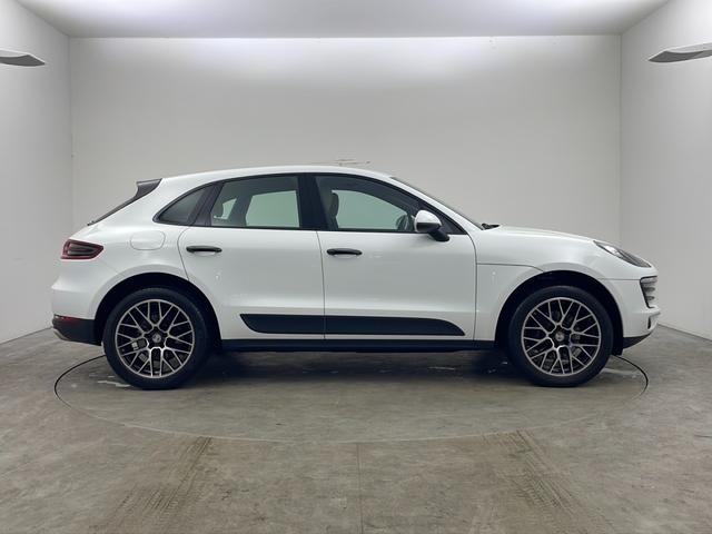 マカン マカンＧＴＳ　純正ＯＰ　ＢＢＳ製ＲＳスパイダー２０インチＡＷ　純正１８インチスタッドレス付ＡＷ　ＨＤＤナビ　ＬＥＤヘッドライト　スマートキー　スペアスマートキー（54枚目）