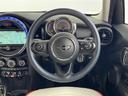 ＭＩＮＩ ヴィクトリア　純正ナビ　プッシュスタート　スマートキー　スペアキー　ＣＡＢＡＮＡシートカバー　ＬＥＤヘッドライト　フォグランプ　電動格納ミラー　前方ドライブレコーダー　ＥＴＣ　純正アルミホイール　社外フロアマット（6枚目）