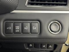 ������õ������Ź�ˤ�Ǥ�������������̳�ƻ�����̡����졢��������������񡢻͹񡢶彣�����졢������Ϥˤ������Τ����ͤΤ���Ź���Ԥ����Ƥ��ޤ��� 5