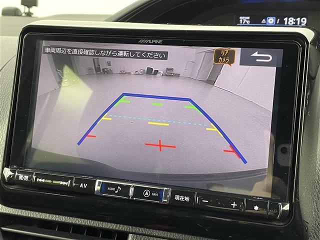 ノア Ｓｉ　ダブルバイビーＩＩＩ　トヨタセーフティーセンス　レーンキープ　オートハイビーム　アルパイン９インチナビ　バックカメラ　クルーズコントロール　コーナーセンサー　両側パワースライドドア　ハーフレザーシート　ＥＴＣ　ステリモ（4枚目）