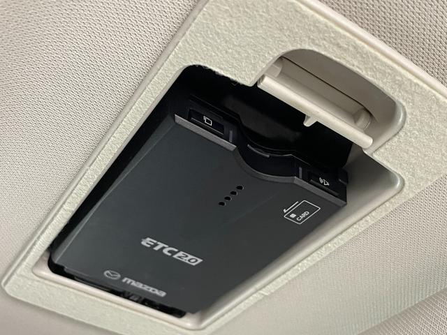 ＸＤ　Ｌパッケージ　スマートシティブレーキサポート　純正ナビ　フルセグ　ＢＯＳＥ　バックカメラ　コーナーセンサー　ディーゼル　ターボ　ＥＴＣ２．０　ブラインドスポットモニター　パワーバックドア　ＬＥＤヘッド　パドルシフト(18枚目)