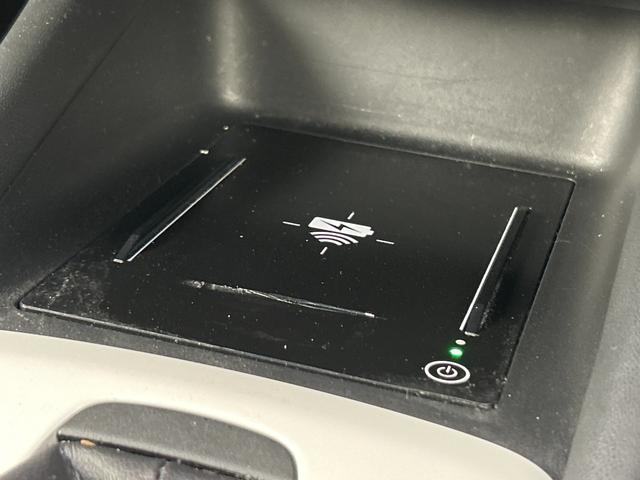 フィット e:HEVリュクス 純正8型ナビ(CD DVD BT フルセグTV) バックカメラ ETC シティブレーキシステム レーンキープアシスト オートハイビーム レーダークルーズコントロール コーナーセンサー(12枚目)