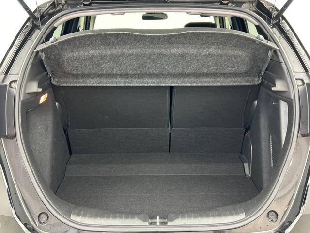 フィット e:HEVリュクス 純正8型ナビ(CD DVD BT フルセグTV) バックカメラ ETC シティブレーキシステム レーンキープアシスト オートハイビーム レーダークルーズコントロール コーナーセンサー(16枚目)