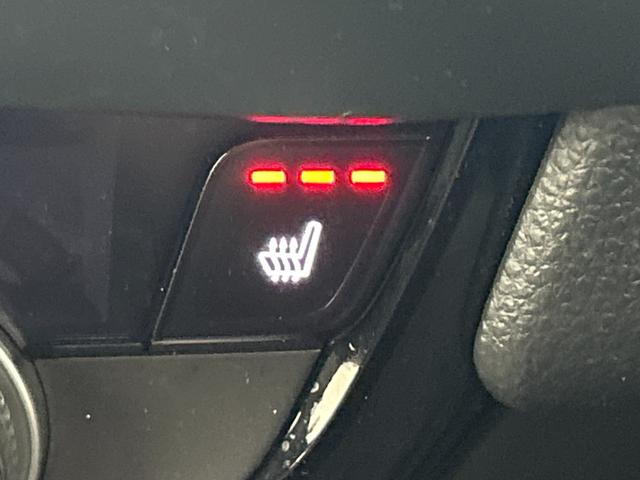 フィット e:HEVリュクス 純正8型ナビ(CD DVD BT フルセグTV) バックカメラ ETC シティブレーキシステム レーンキープアシスト オートハイビーム レーダークルーズコントロール コーナーセンサー(31枚目)