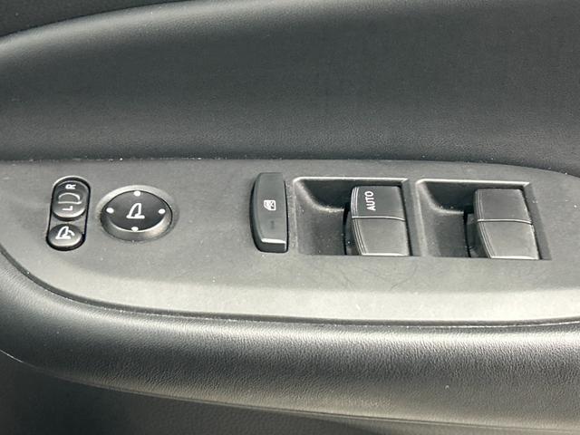 フィット e:HEVリュクス 純正8型ナビ(CD DVD BT フルセグTV) バックカメラ ETC シティブレーキシステム レーンキープアシスト オートハイビーム レーダークルーズコントロール コーナーセンサー(35枚目)