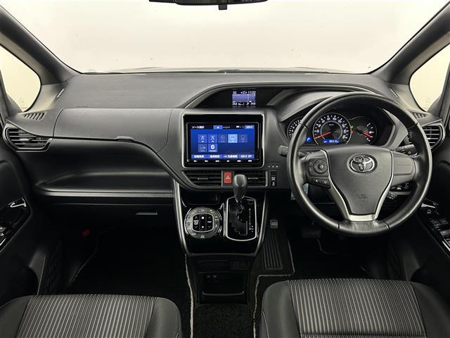 ヴォクシー ＺＳ　煌　後席モニター　純正９型ナビ　ビルトインＥＴＣ　前後ドラレコ　クルーズコントロール　衝突軽減ブレーキ　レーンキープ　アイドリングストップ　両側電動スライドドア　ＭＴモード付き　純正１６インチＡＷ　ＬＥＤ（2枚目）