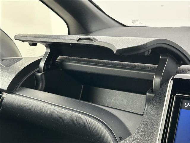 ヴォクシー ＺＳ　煌　後席モニター　純正９型ナビ　ビルトインＥＴＣ　前後ドラレコ　クルーズコントロール　衝突軽減ブレーキ　レーンキープ　アイドリングストップ　両側電動スライドドア　ＭＴモード付き　純正１６インチＡＷ　ＬＥＤ（31枚目）