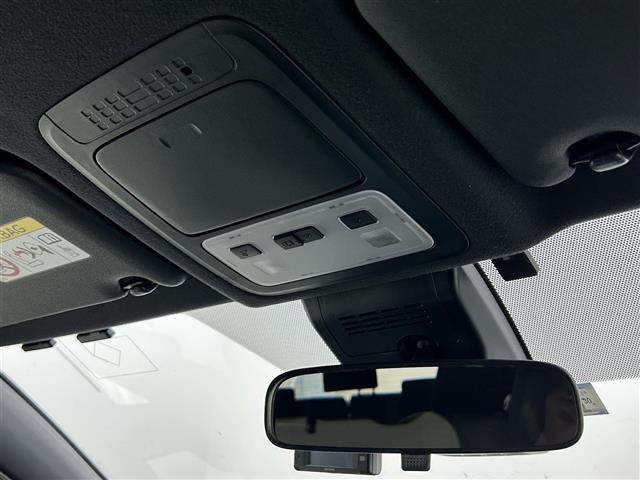 ヴォクシー ＺＳ　煌　後席モニター　純正９型ナビ　ビルトインＥＴＣ　前後ドラレコ　クルーズコントロール　衝突軽減ブレーキ　レーンキープ　アイドリングストップ　両側電動スライドドア　ＭＴモード付き　純正１６インチＡＷ　ＬＥＤ（33枚目）