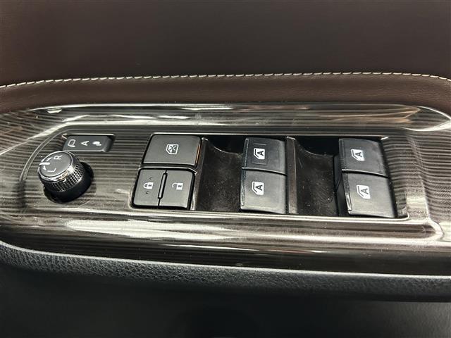 エスクァイア Ｇｉ　プレミアムパッケージ　後席モニター　純正９型ナビ　バックカメラ　ＥＴＣ２．０　前後ドラレコ　クルーズコントロール　衝突被害軽減ブレーキ　レーンキープ　ＰＫＳＢ　ブラウンハーフレザー　両側電動スライドドア　シートヒーター（34枚目）