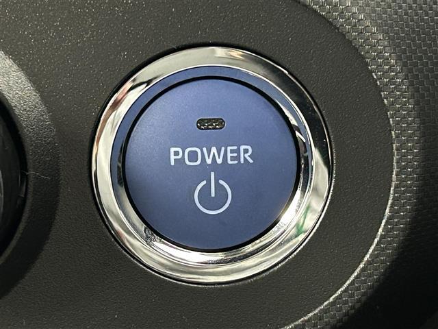 ライズ Ｚ　登録済未使用車　純正ディスプレイオーディオ（ＢＴ，フルセグＴＶ）　バックカメラ　ＡＣＣ　コーナーセンサー　衝突軽減ブレーキ　先行車発進お知らせ　シートヒーター　純正１７インチＡＷ　ＬＥＤヘッドライト（12枚目）