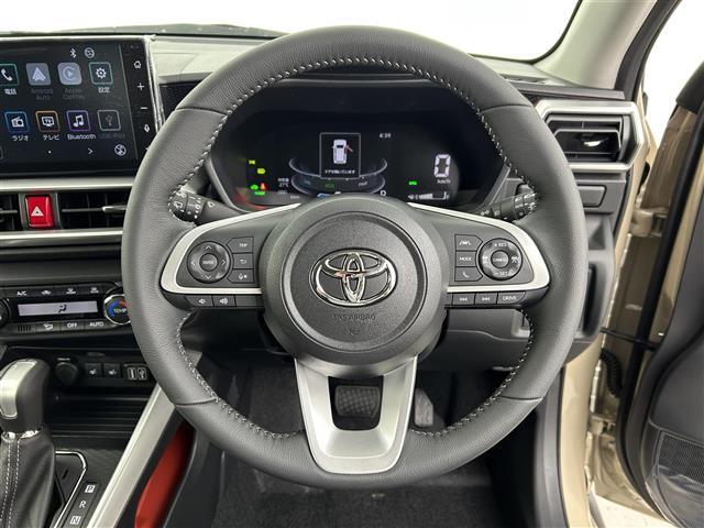 ライズ Ｚ　登録済未使用車　純正ディスプレイオーディオ（ＢＴ，フルセグＴＶ）　バックカメラ　ＡＣＣ　コーナーセンサー　衝突軽減ブレーキ　先行車発進お知らせ　シートヒーター　純正１７インチＡＷ　ＬＥＤヘッドライト（24枚目）